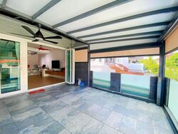 Flora Road (D17), Terrace #465344331